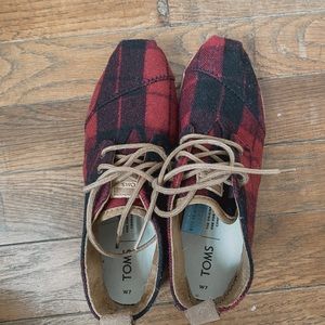 Tom’s Plaid Shoes